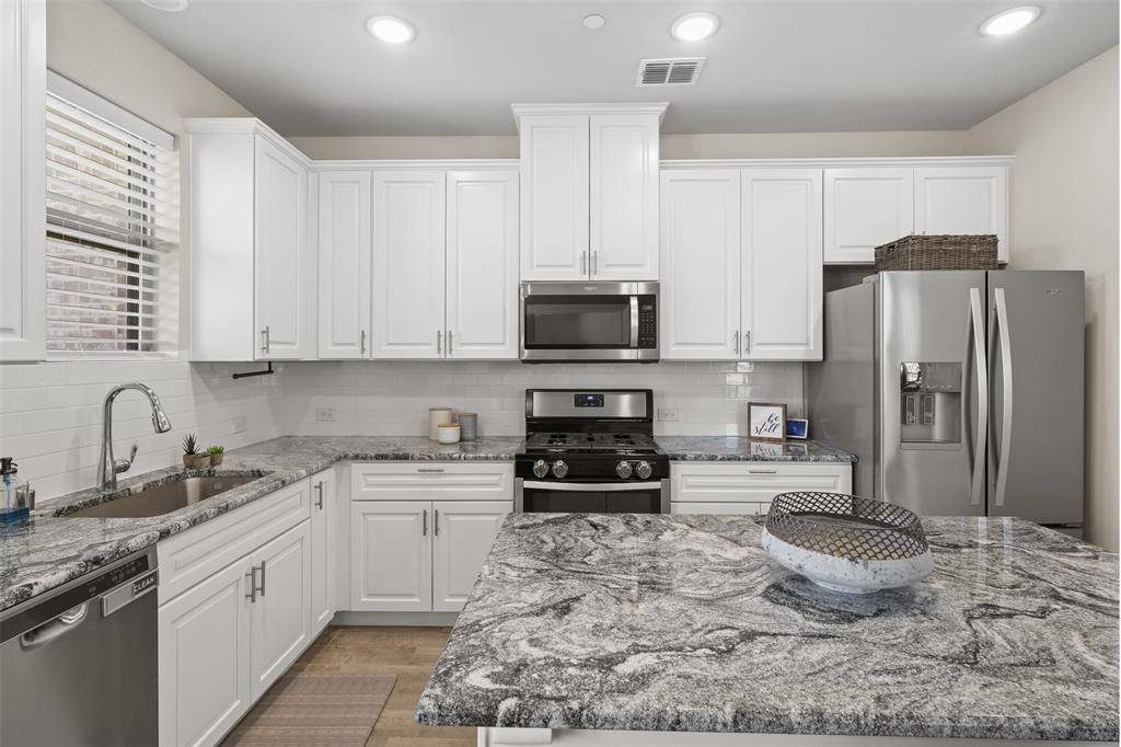 Allen, TX 75002,1042 Mj Brown Street