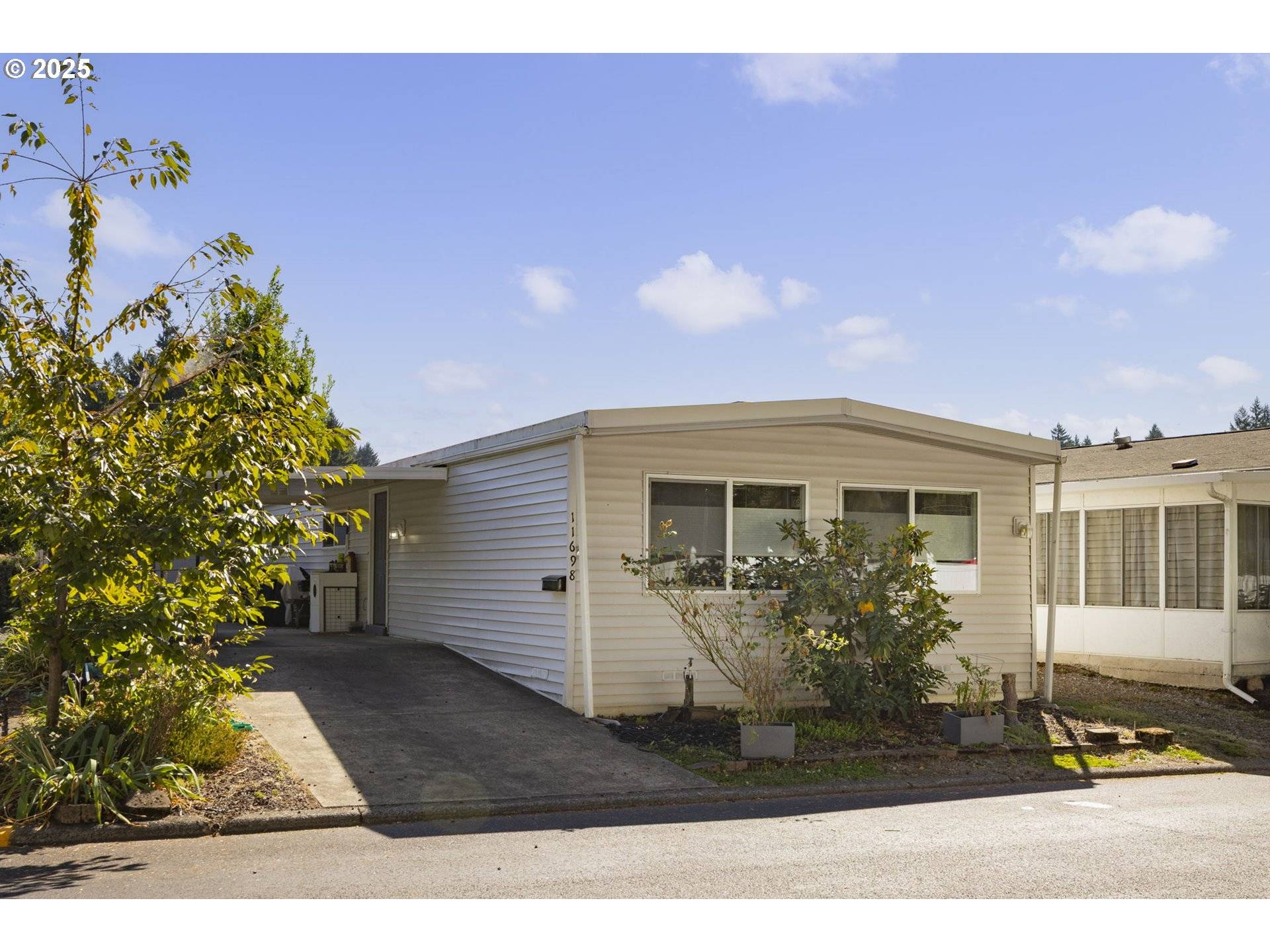 Portland, OR 97224,11698 SW ROYAL VILLA DR