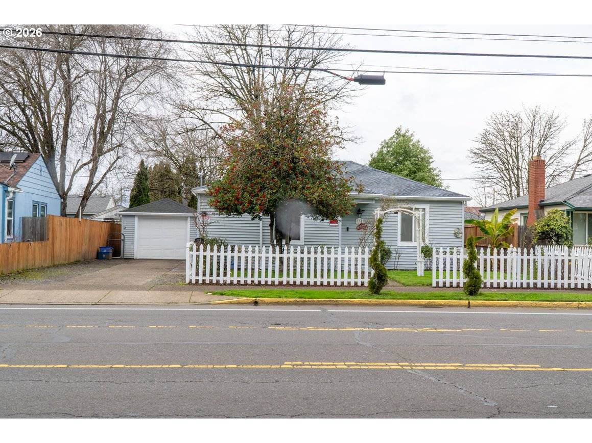 Albany, OR 97322,634 WAVERLY DR SE