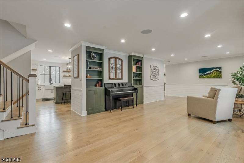 Madison Boro, NJ 07940,35 Winding Way