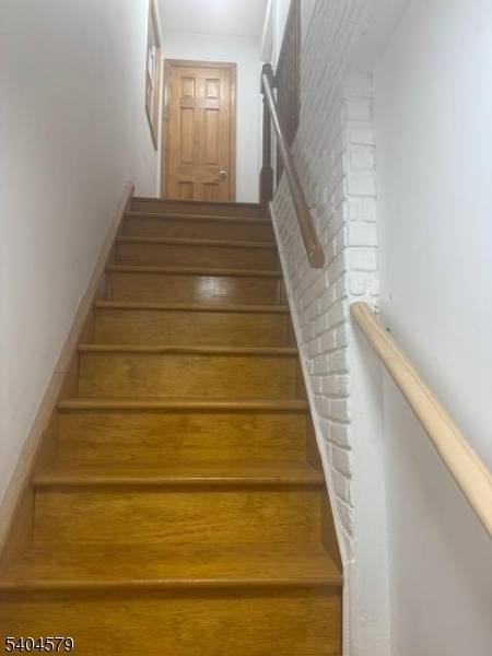 Kearny Town, NJ 07032,29 Devon Ter #2