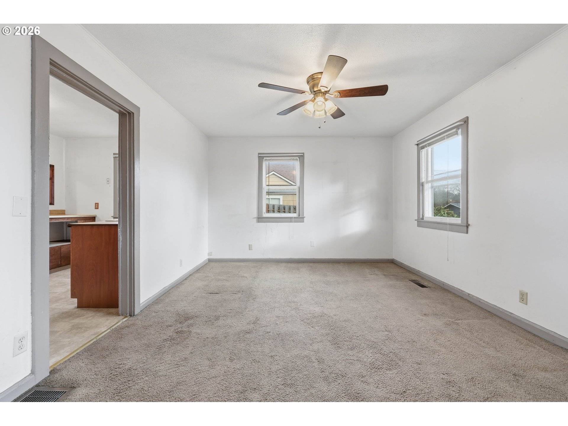 Gladstone, OR 97027,650 E FAIRFIELD ST