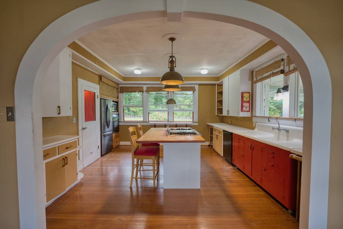 Hilo, HI 96720,1354 WAILUKU DR