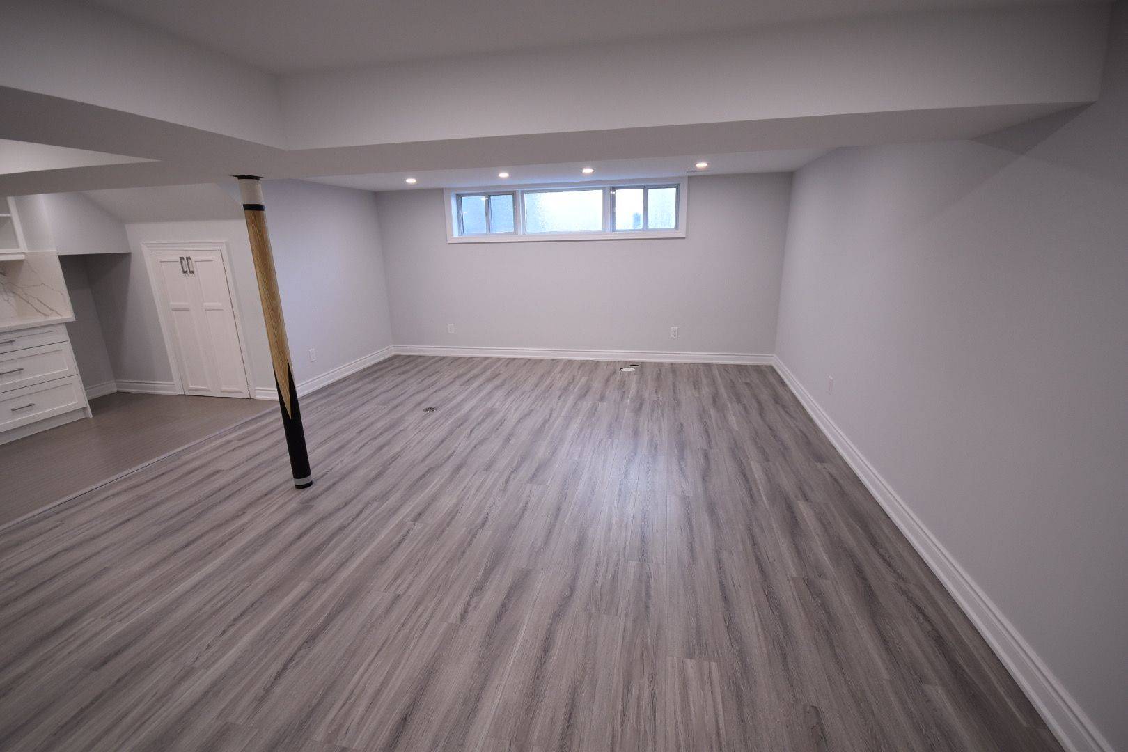 Toronto C13, ON M4A 2A8,75 Sloane (Lower) AVE