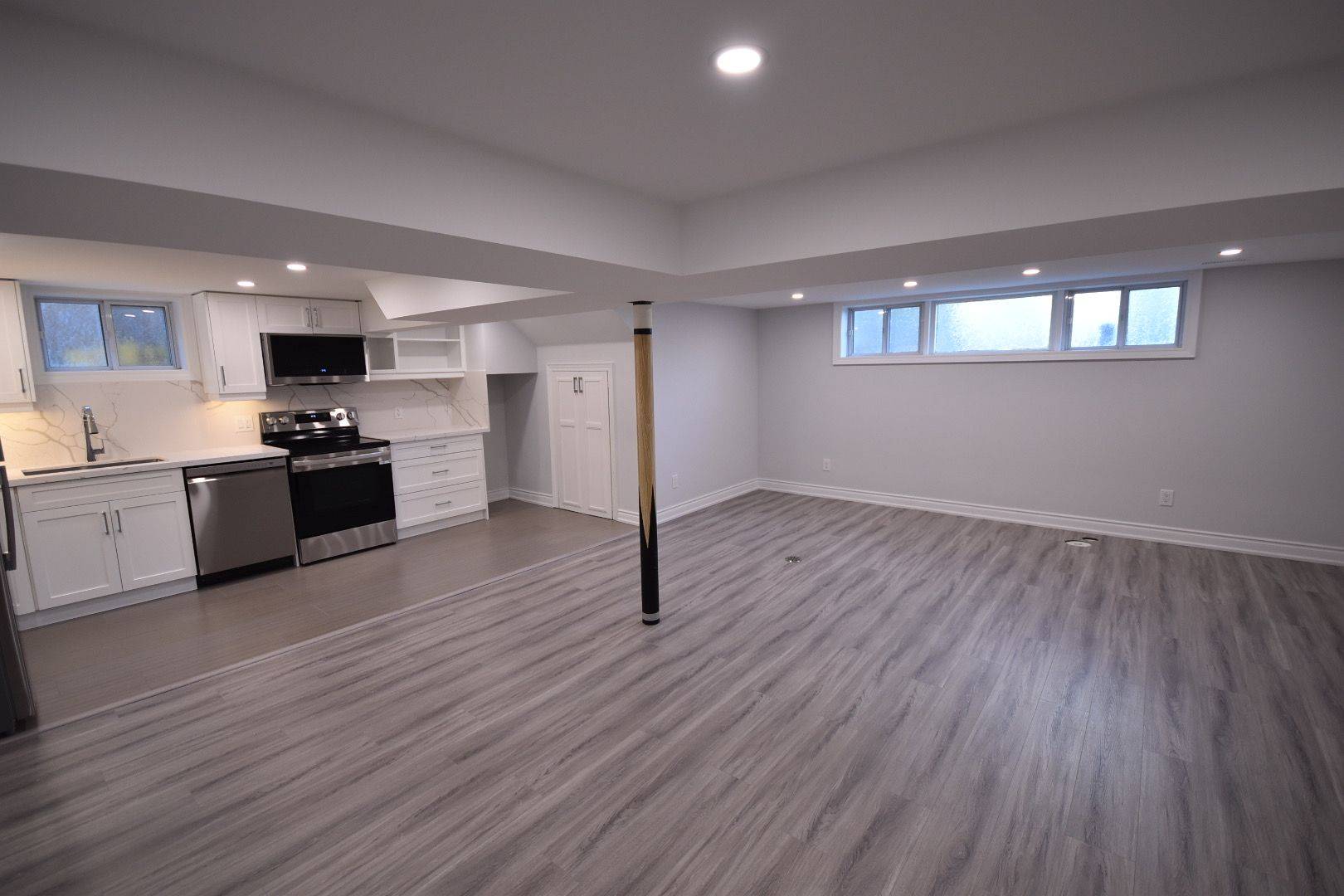 Toronto C13, ON M4A 2A8,75 Sloane (Lower) AVE