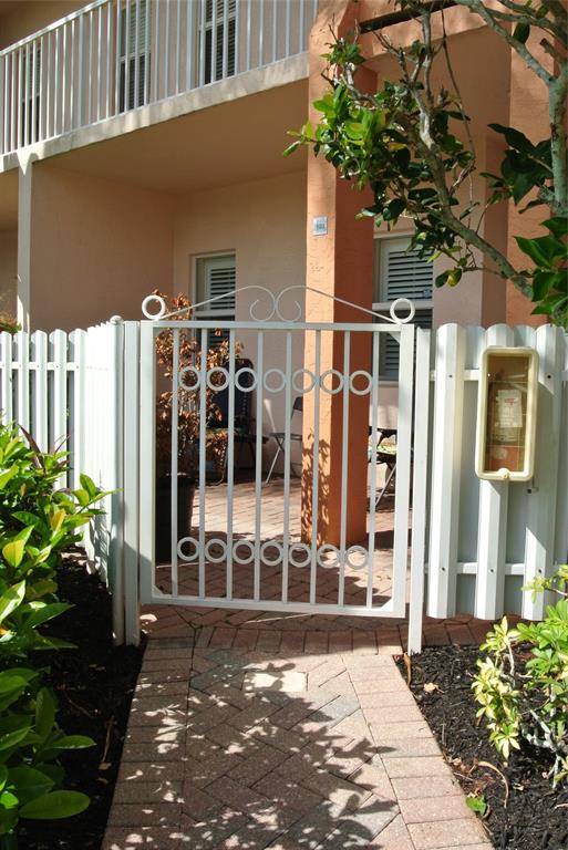 Tamarac, FL 33321,7735 Yardley Dr #103