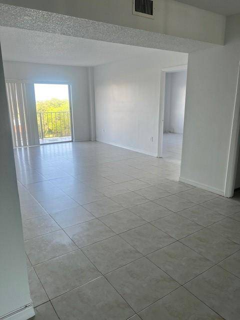 Lauderhill, FL 33319,4164 Inverrary Dr #803