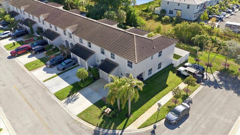 Pembroke Pines, FL 33027,16890 SW 1st Mnr #1