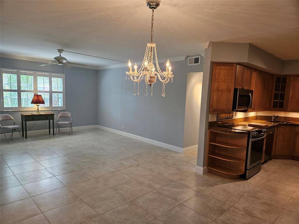 Wilton Manors, FL 33311,669 W Oakland Park Blvd #120-B