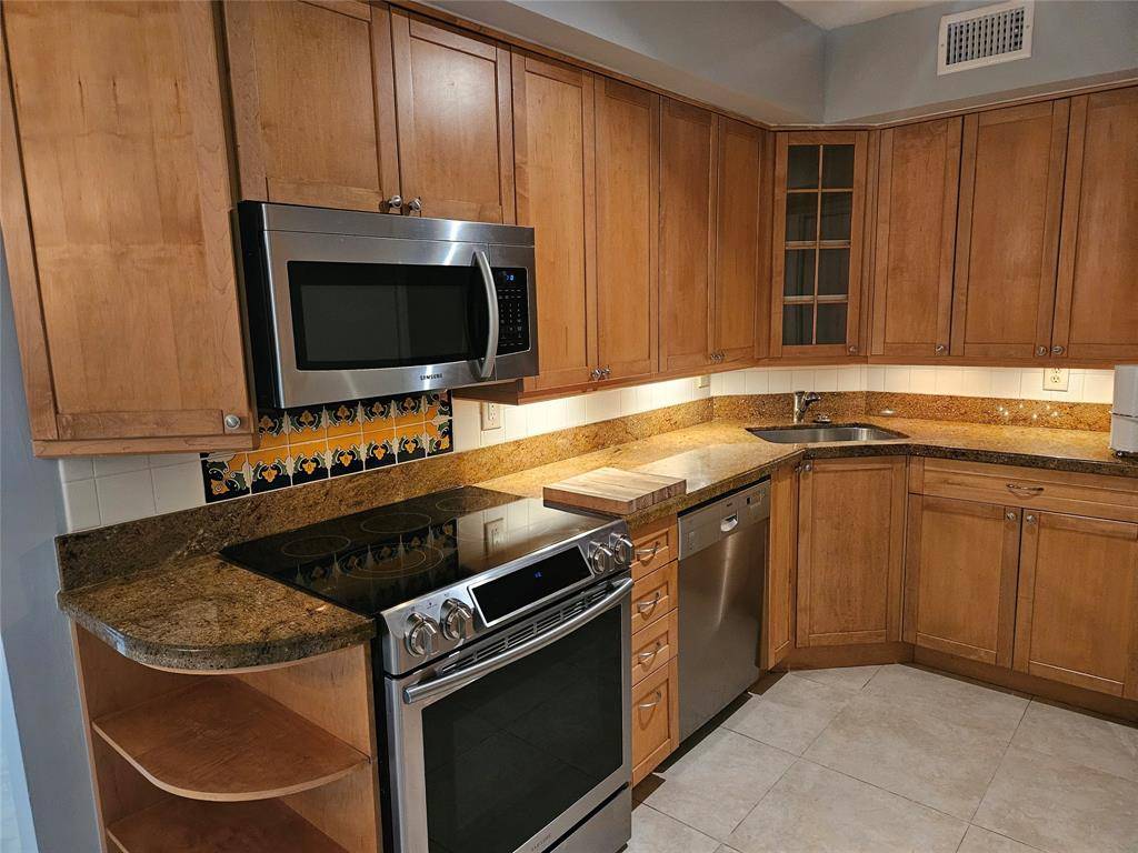 Wilton Manors, FL 33311,669 W Oakland Park Blvd #120-B