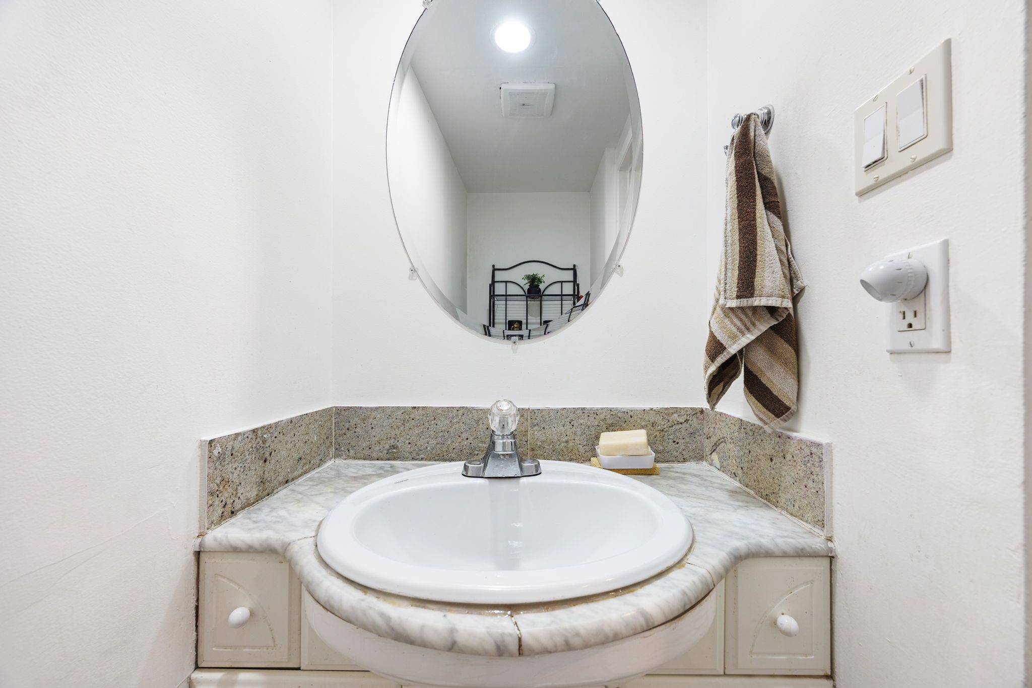 Vaughan, ON L4K 2H9,23 Riviera DR W