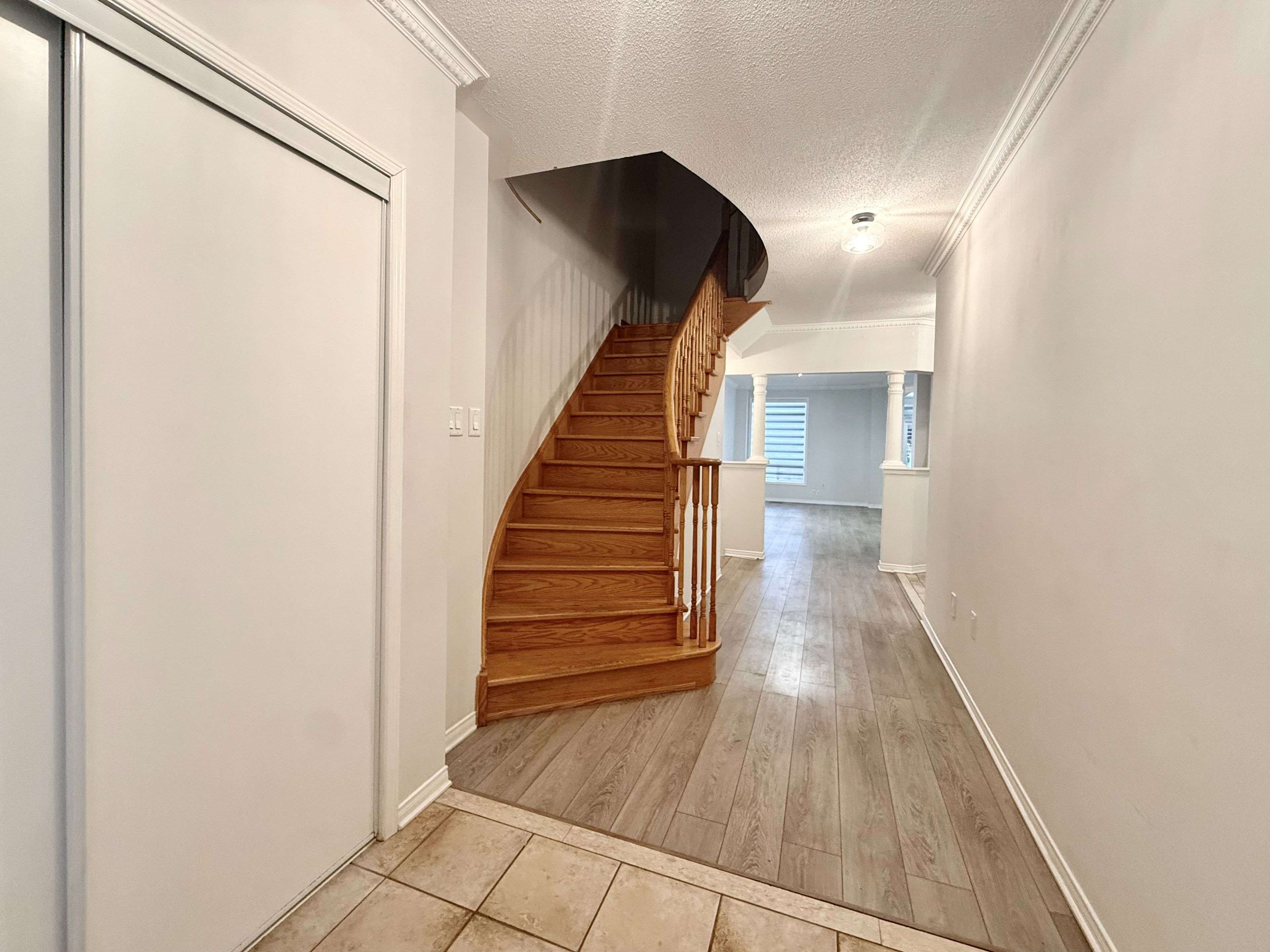 Vaughan, ON L6A 2L9,28 Delfire ST