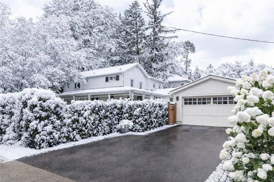 Oakville, ON L6J 1B5,212 King ST