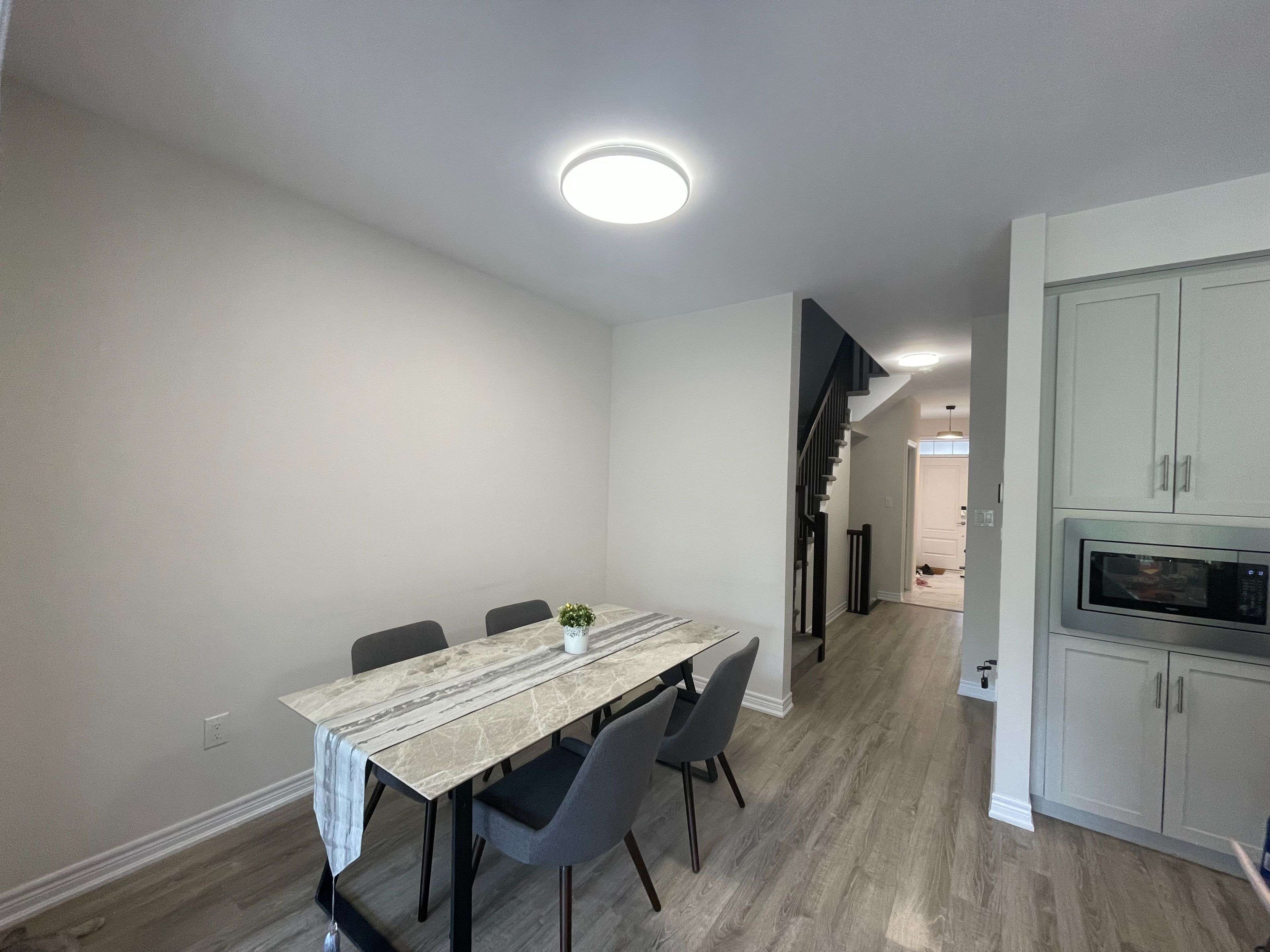 Oakville, ON L6H 0X1,3335 Mockingbird Common