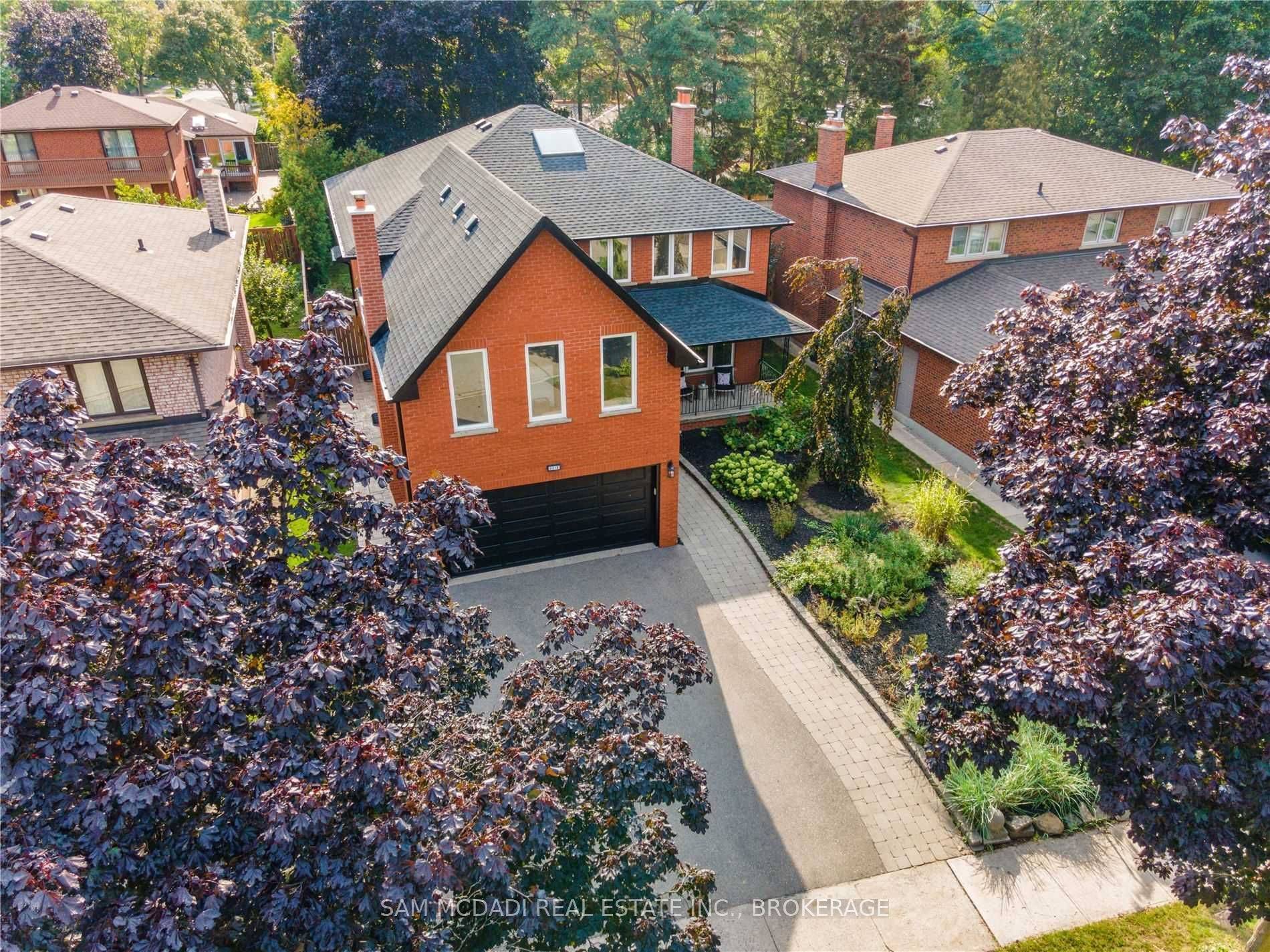 Mississauga, ON L5A 2M4,2212 Florian (Upper) RD