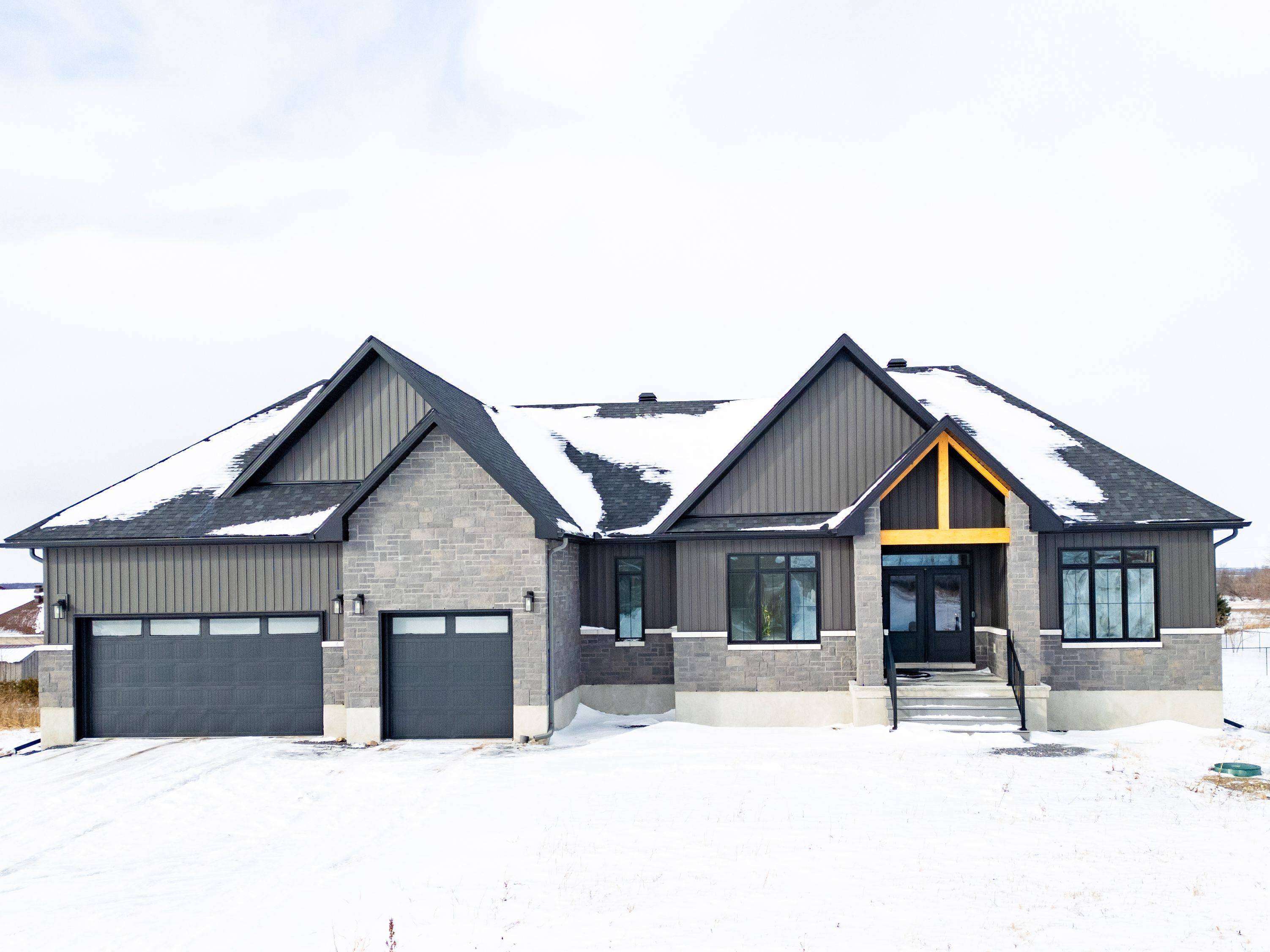 Russell, ON K4R 1E5,224 Trudeau CRES