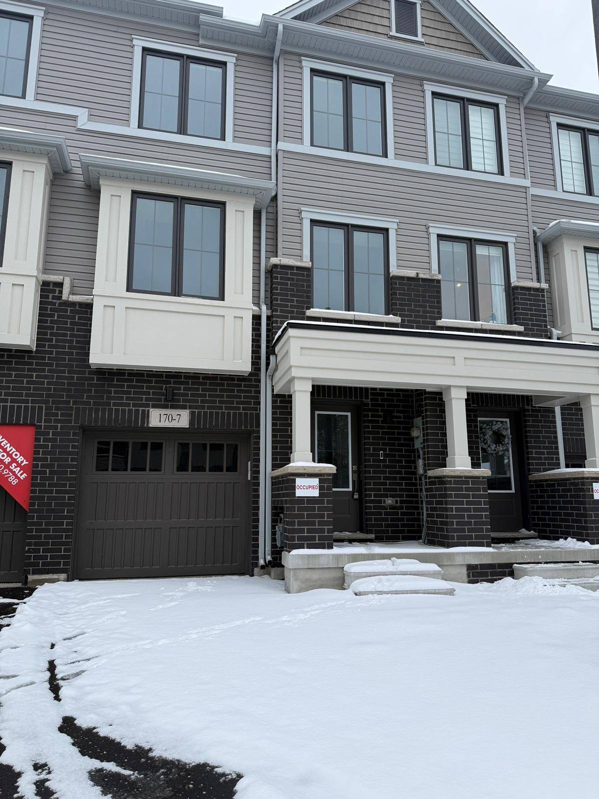 Cambridge, ON N1R 5S2,170 Attwater DR #15