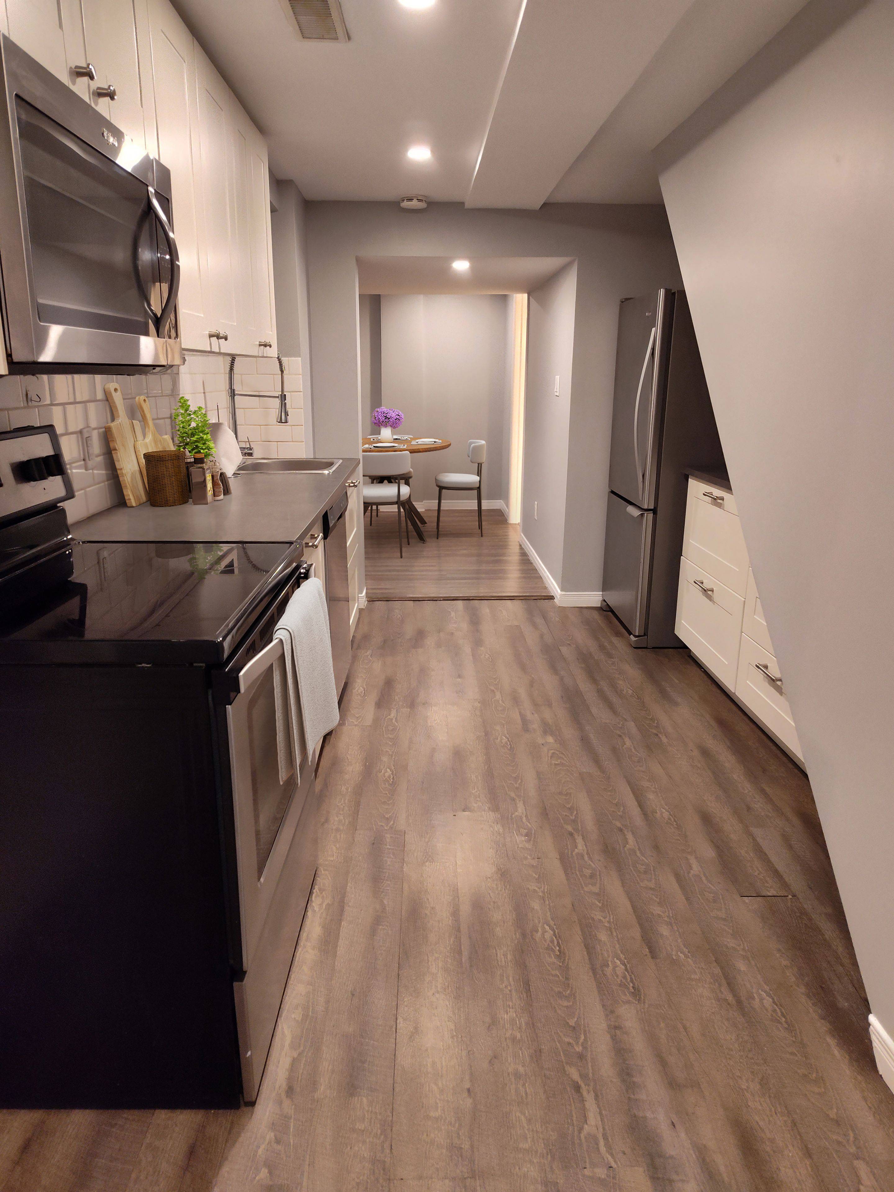 Hamilton, ON L9C 2C2,88 San Fernando DR #LOWER