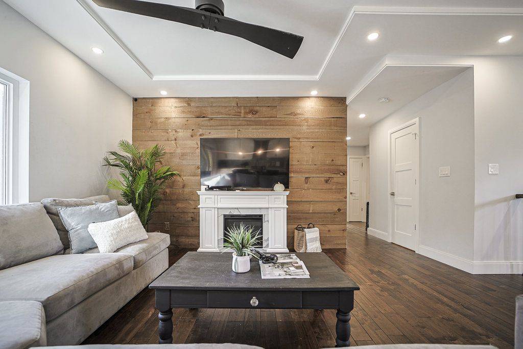 Hamilton, ON L8N 2Z7,12 Valley Ridge LN