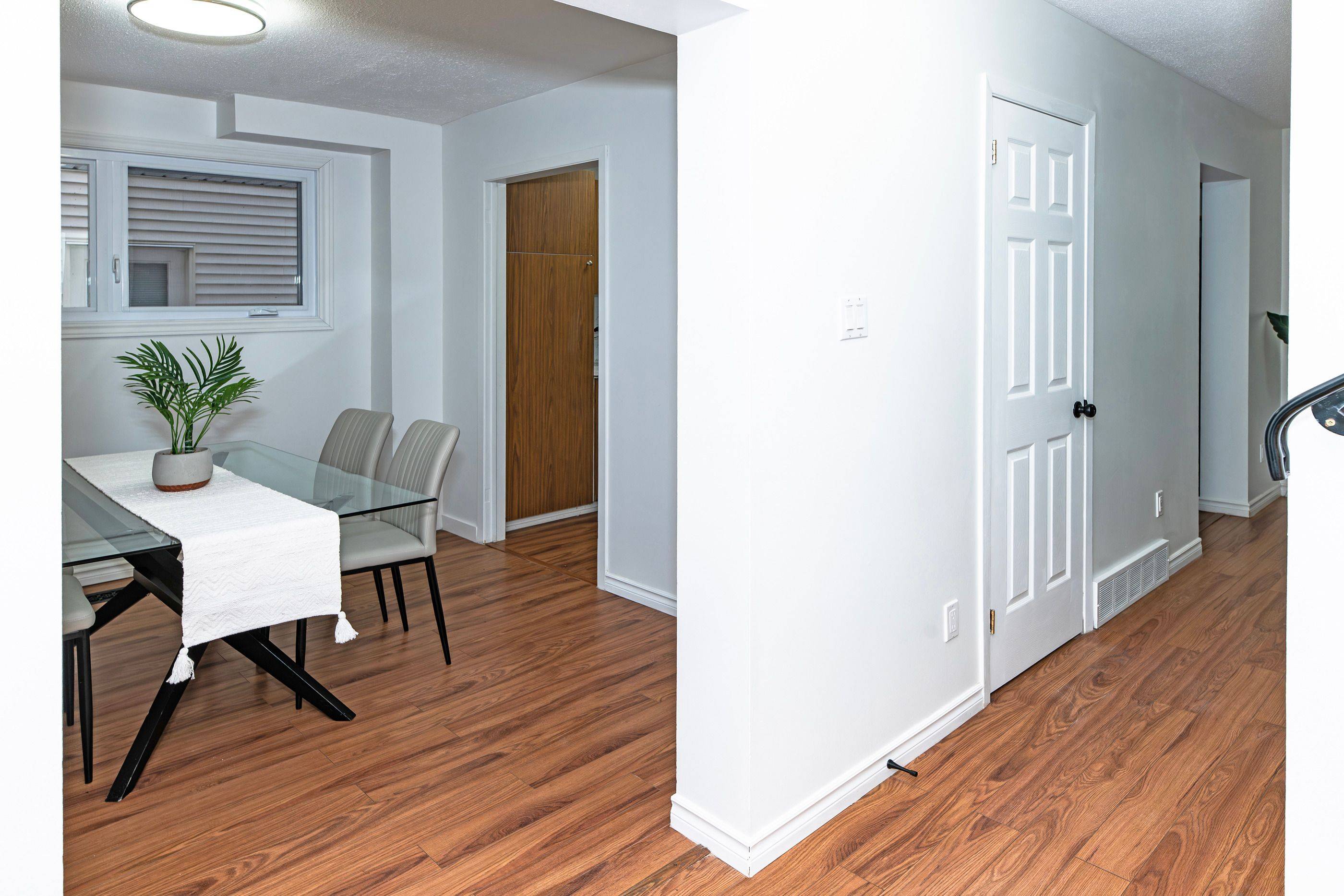 Beacon Hill North - South And Area, ON K1J 6Y5,785 De Salaberry ST