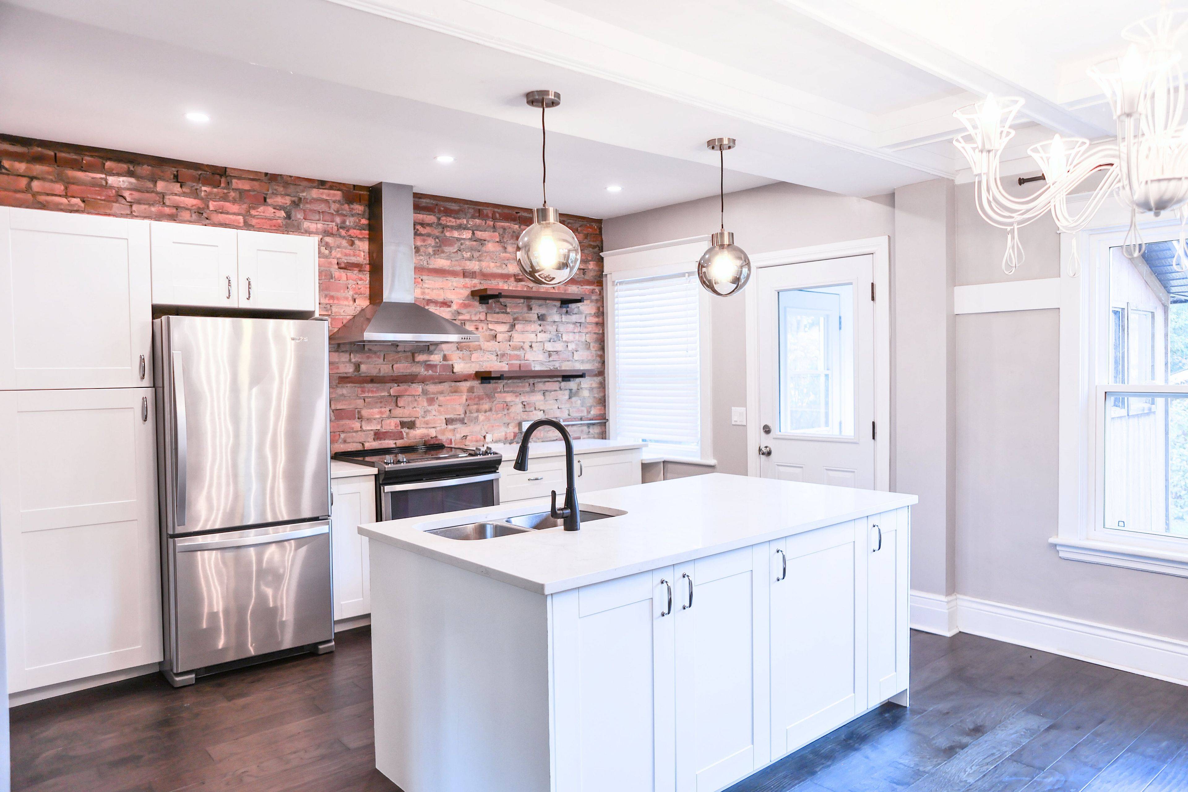 Hamilton, ON L8L 1R1,Address not disclosed