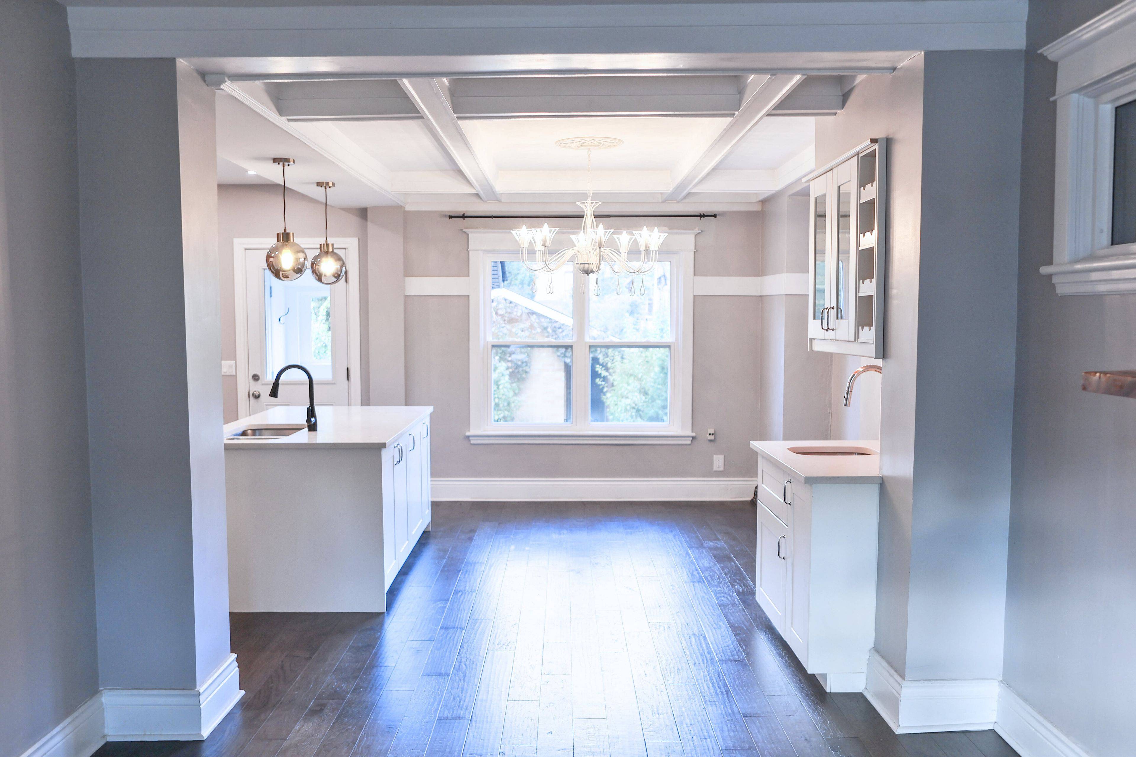 Hamilton, ON L8L 1R1,Address not disclosed