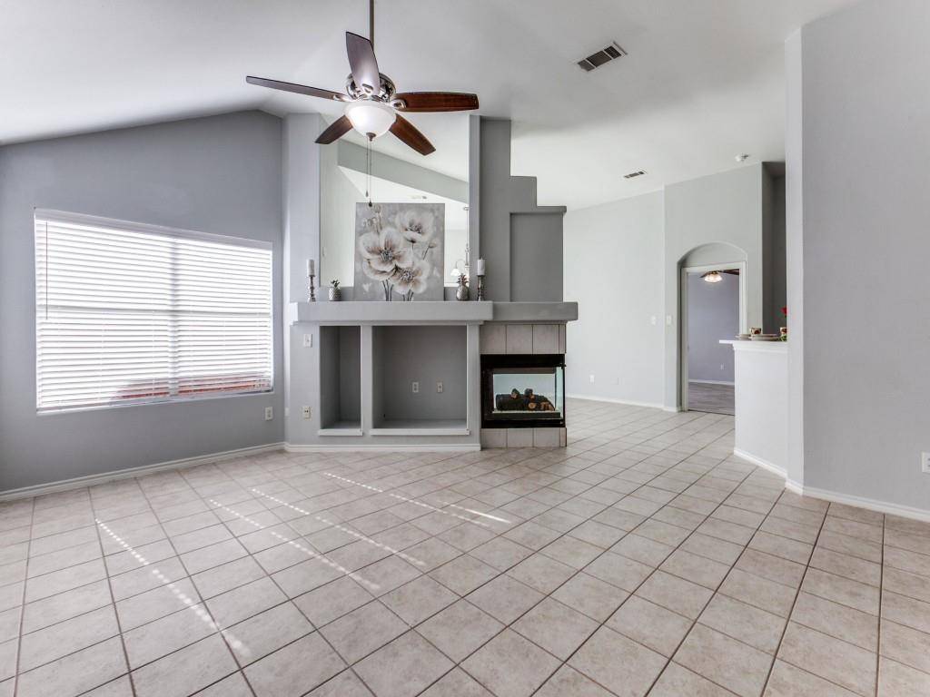 Mckinney, TX 75069,1305 GREENBRIAR Lane