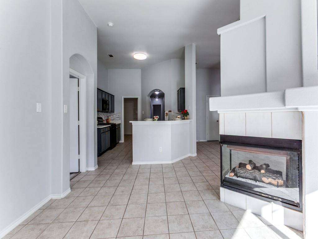 Mckinney, TX 75069,1305 GREENBRIAR Lane