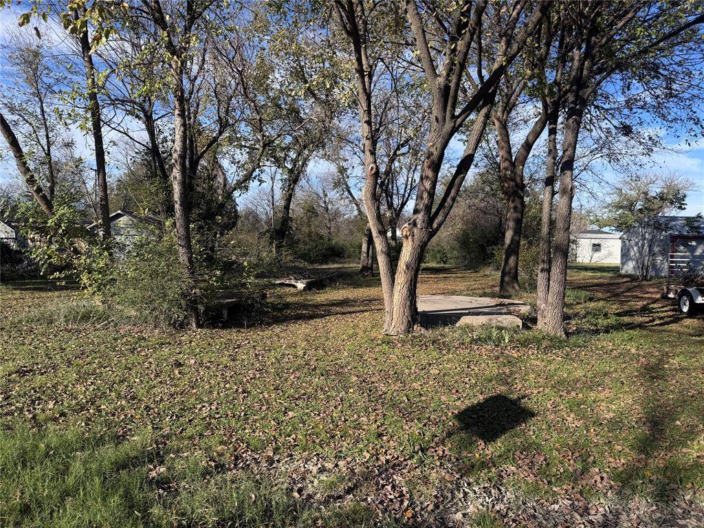Valley View, TX 76272,105 3rd Street