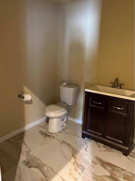 Roanoke, TX 76262,828 N Hwy 377