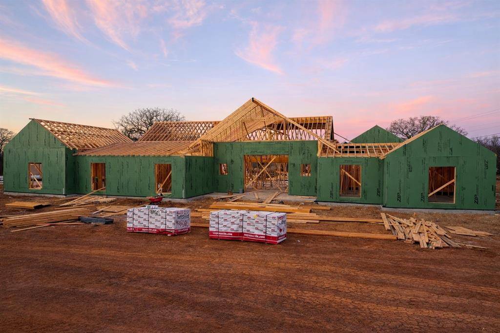 Joshua, TX 76058,7211 County Road 1017