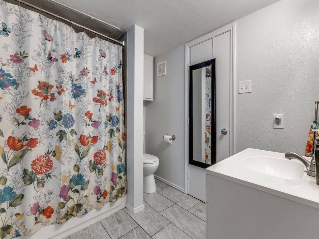 Garland, TX 75043,5801 Lake Hubbard Parkway #103