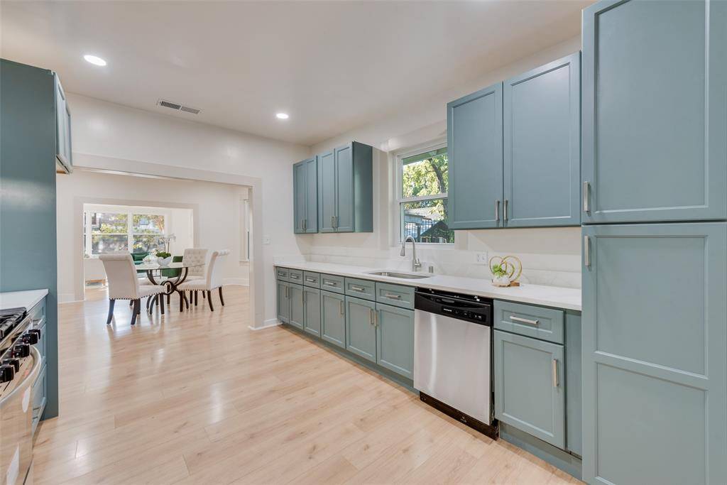 Dallas, TX 75223,922 Cristler Avenue