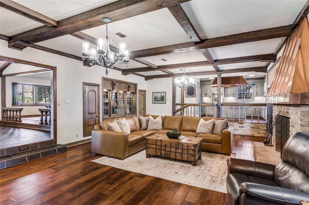 Arlington, TX 76013,1213 Greenbriar Lane