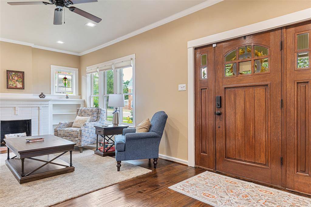 Dallas, TX 75208,932 N Windomere Avenue