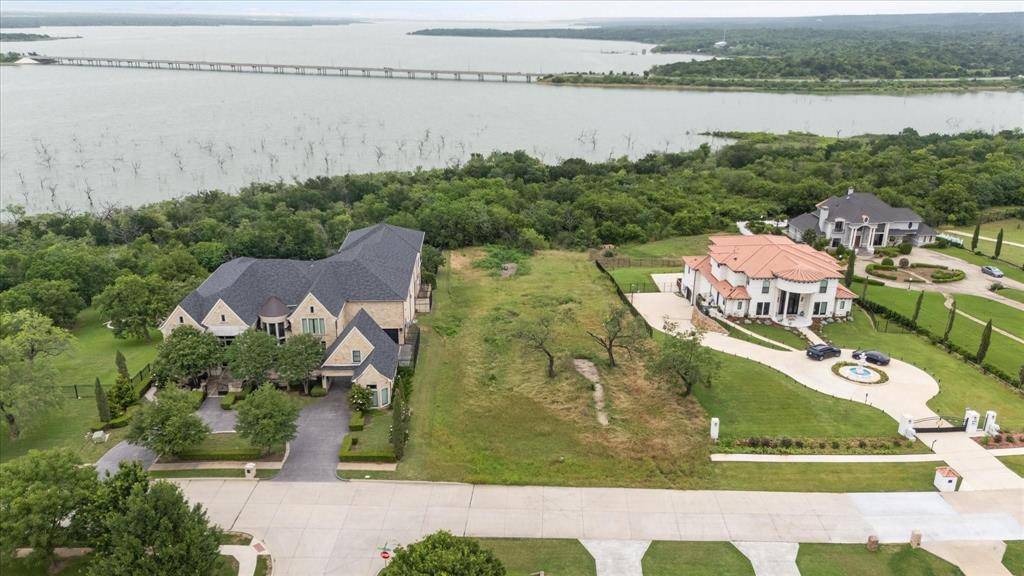 Grand Prairie, TX 75104,1047 Mallard Pointe Drive