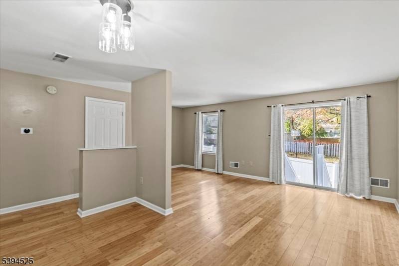 Union Twp., NJ 07088,839 Valley St