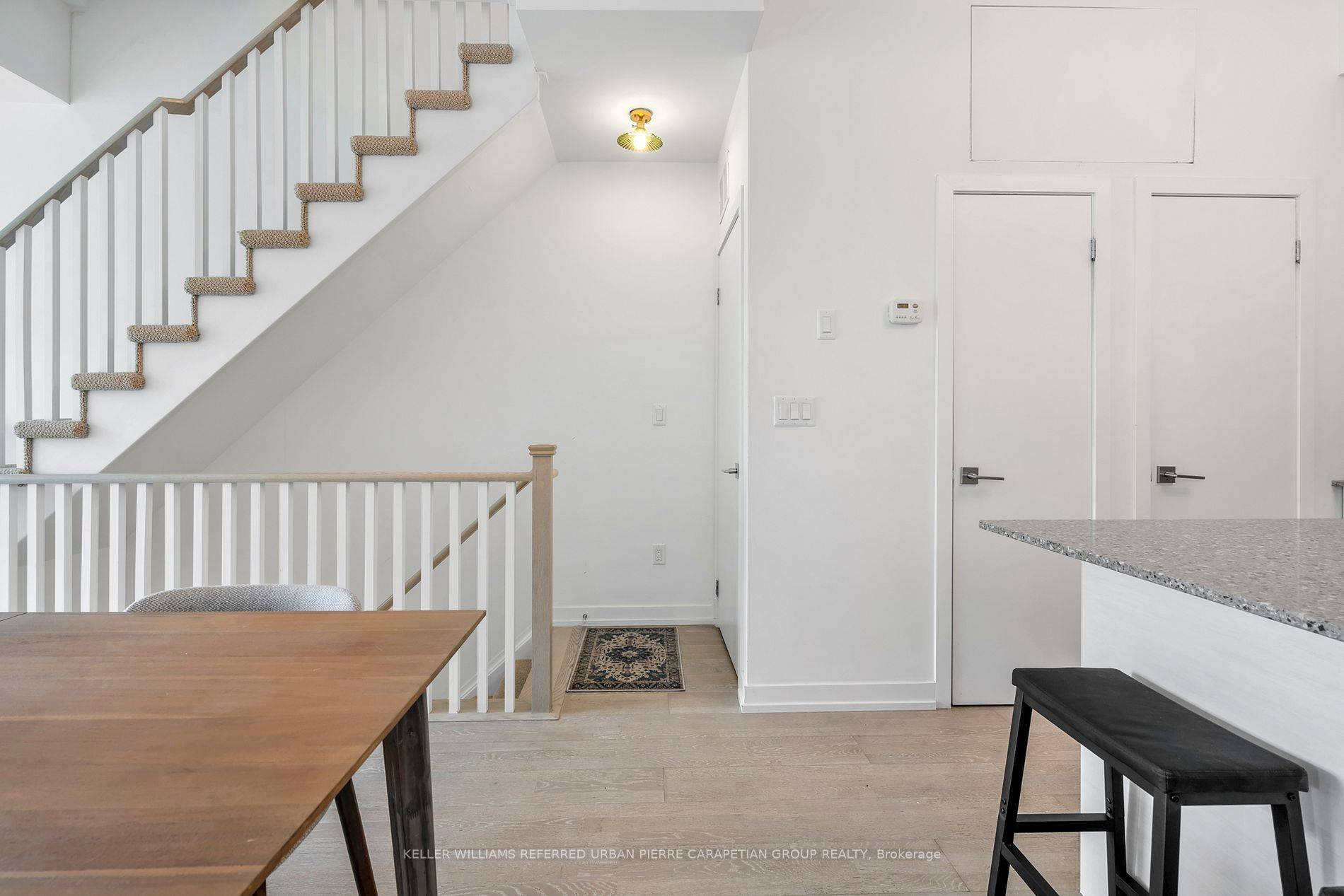 Toronto E01, ON M4L 1Y8,1331 Gerrard AVE #3