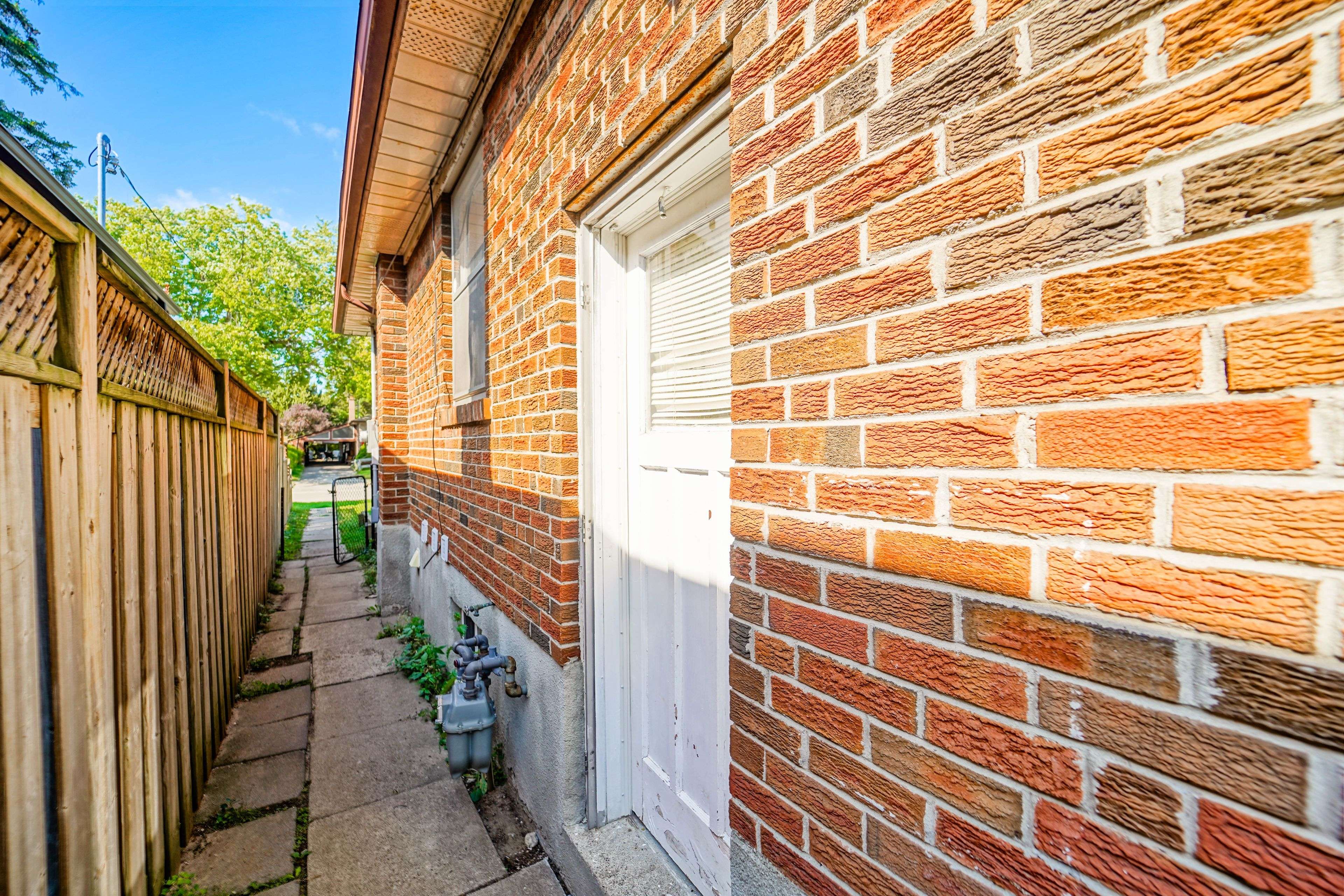 Toronto E10, ON M1E 3W5,30 Melchior DR