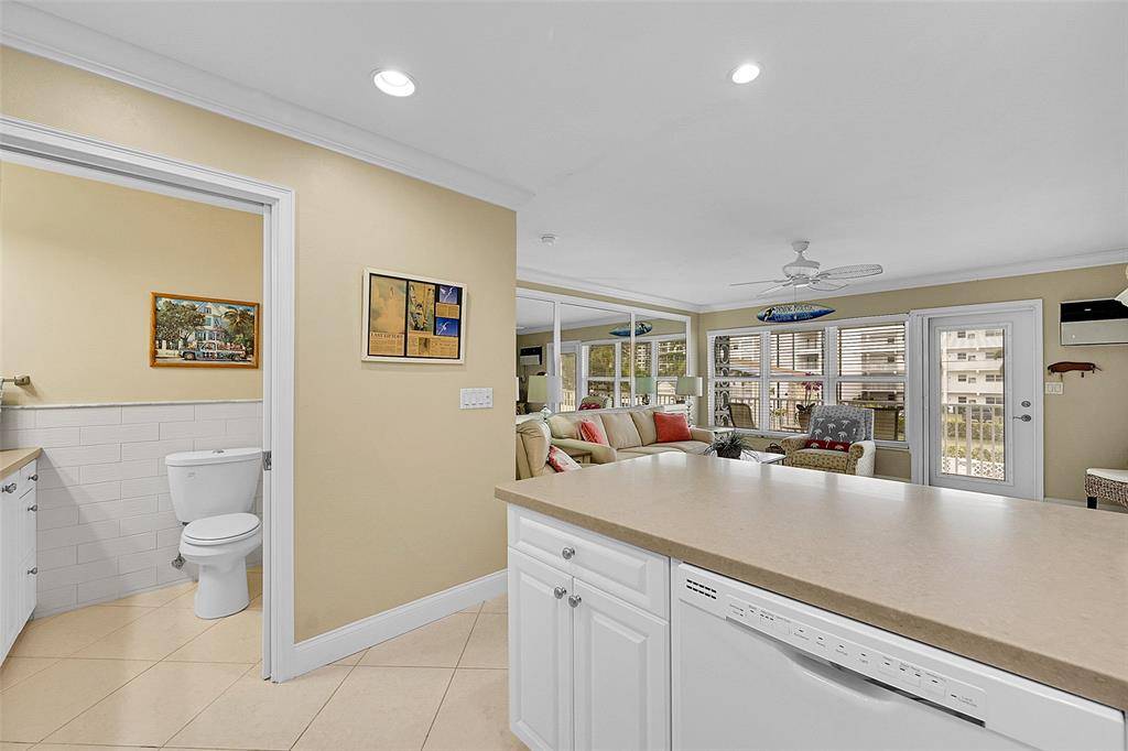 Pompano Beach, FL 33062,1110 N Riverside Dr #24