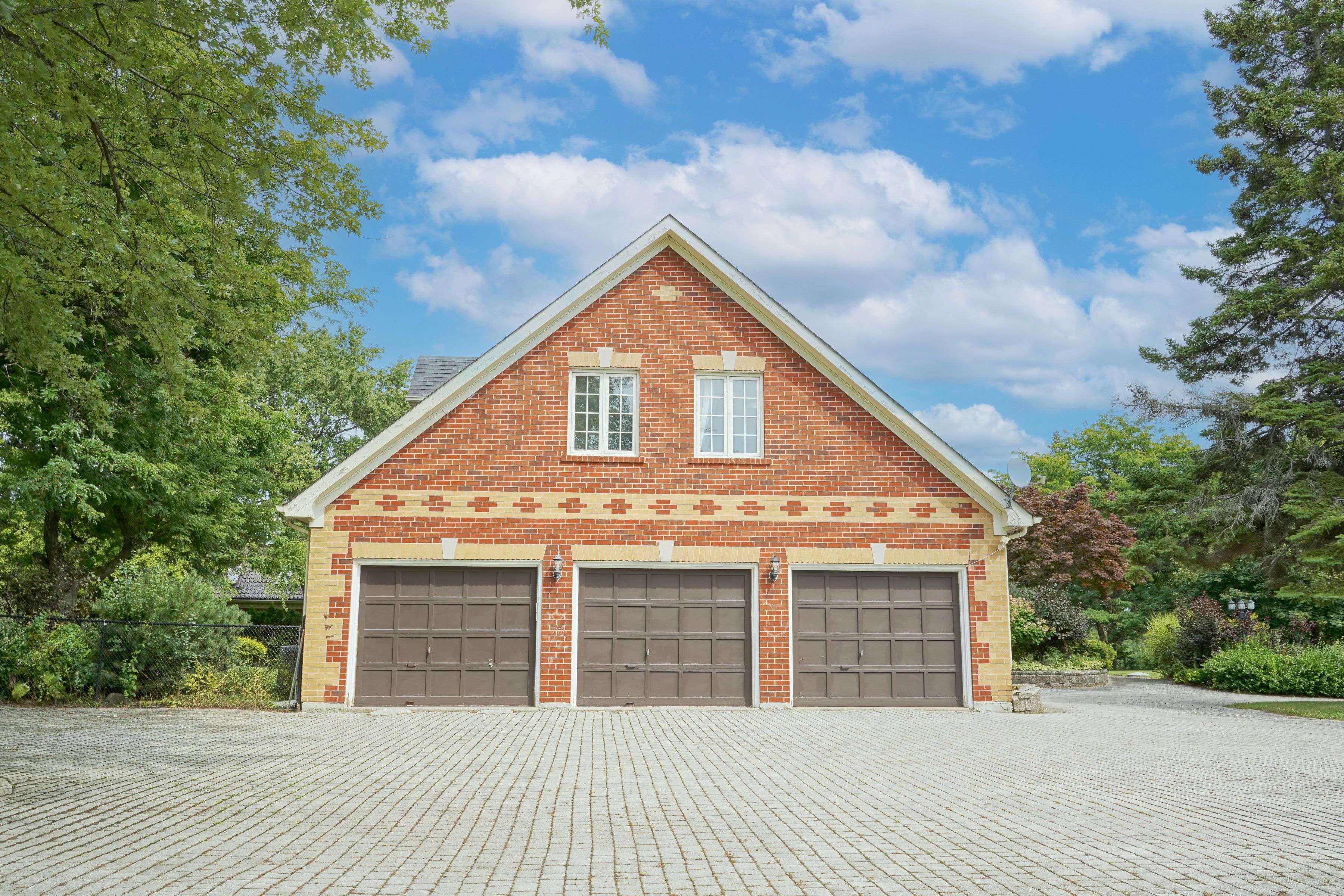 Richmond Hill, ON L4E 3M1,54 Ridgewood DR