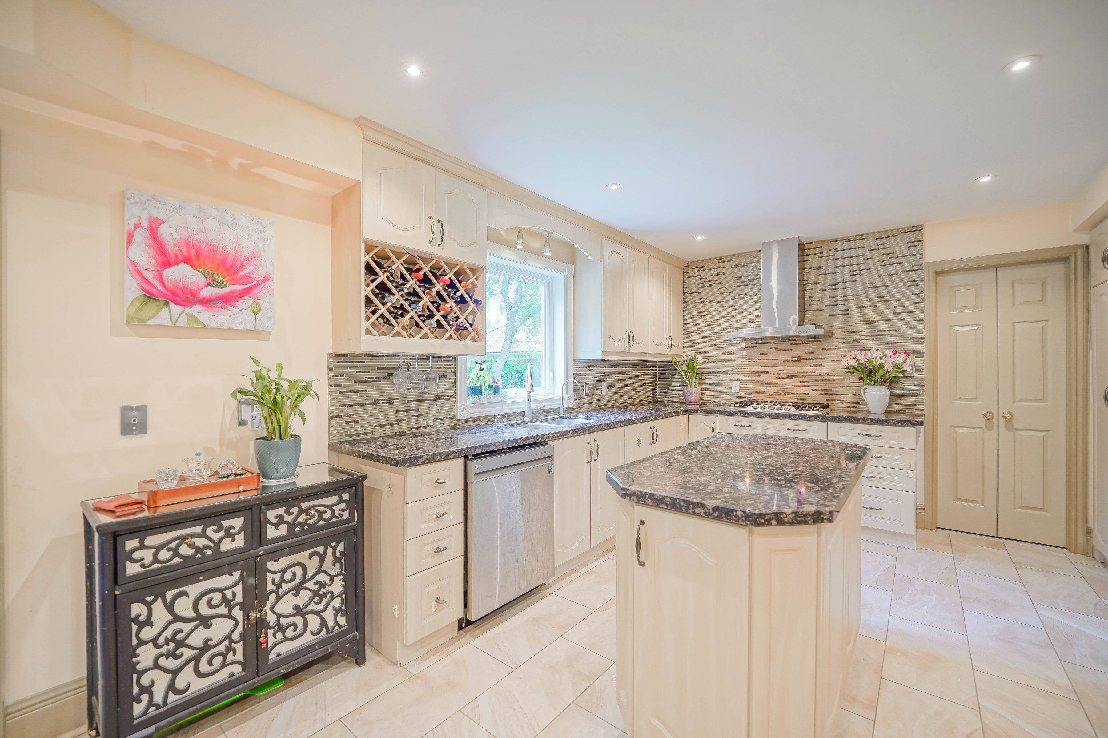 Richmond Hill, ON L4E 3M1,54 Ridgewood DR