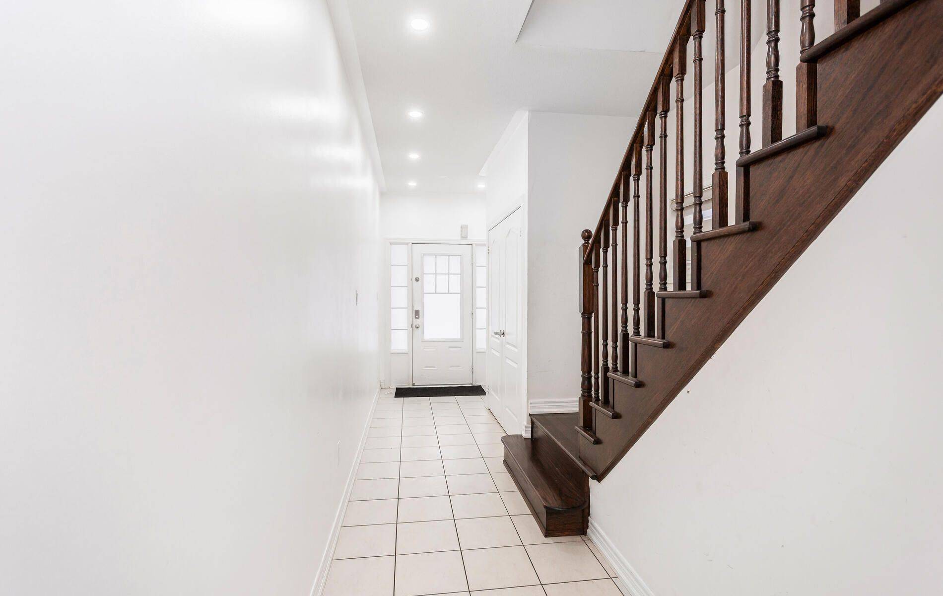 Brampton, ON L6X 5L3,106 Lanark CIR