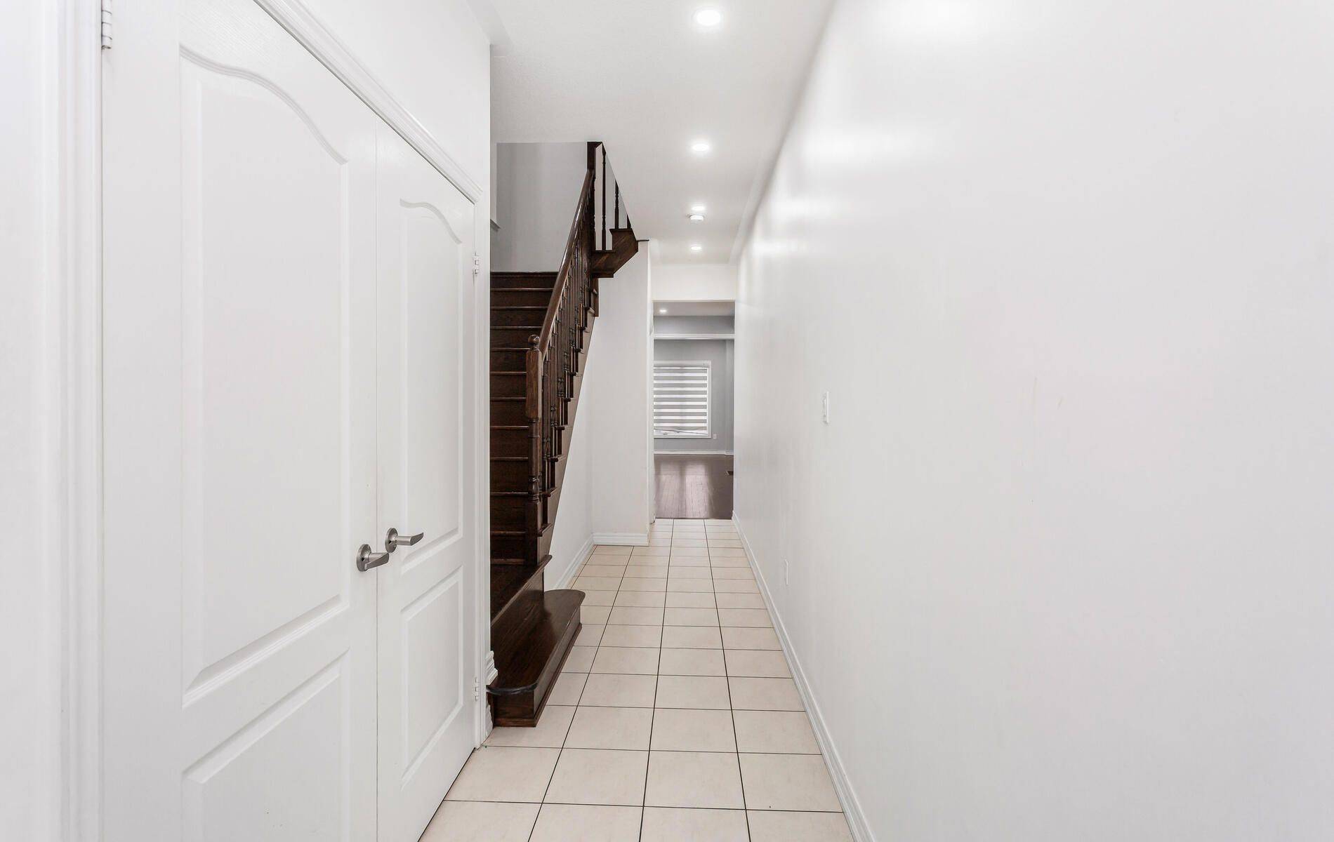 Brampton, ON L6X 5L3,106 Lanark CIR