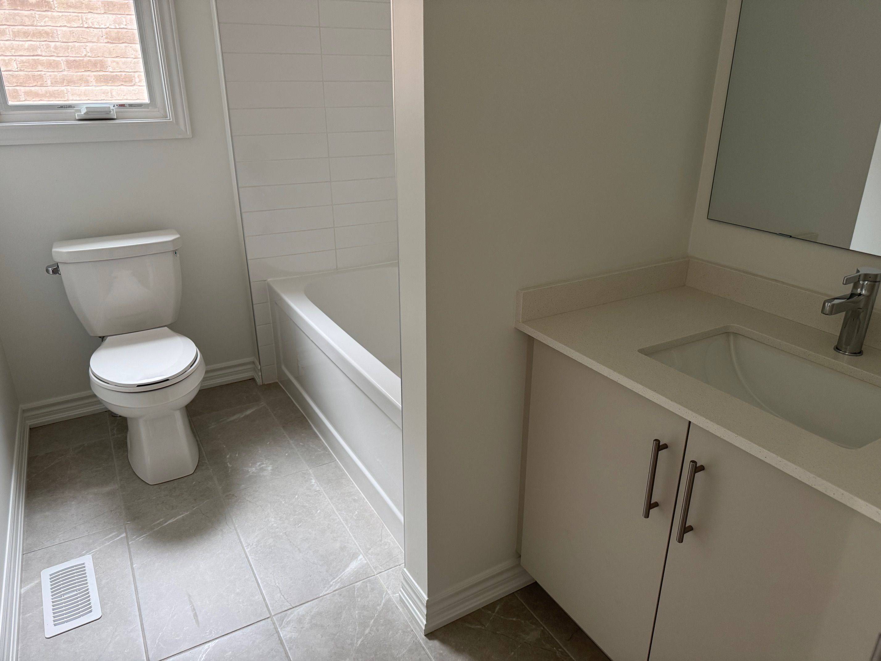 Milton, ON L9E 2G6,1583 Savoline BLVD