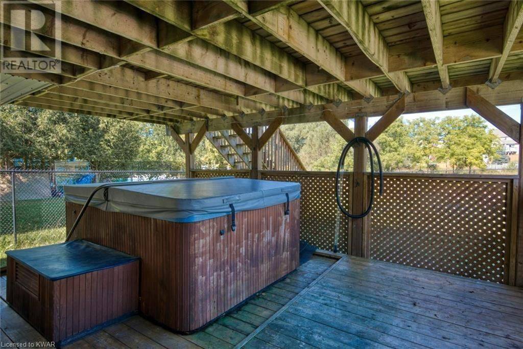 Kitchener, ON N2N 3K1,352 Bankside DR