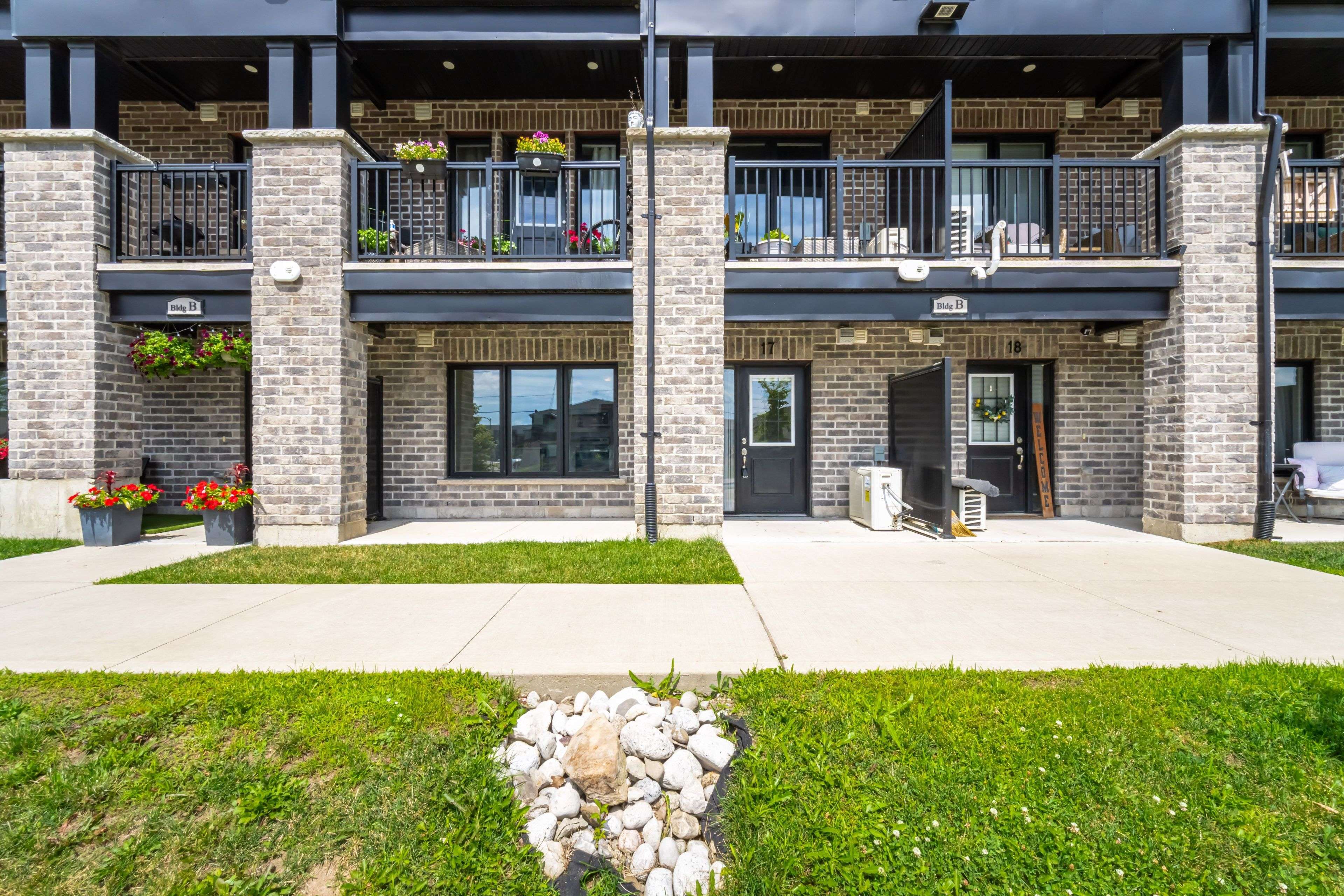 Kitchener, ON N2R 0P5,160 Rochefort ST #B-17