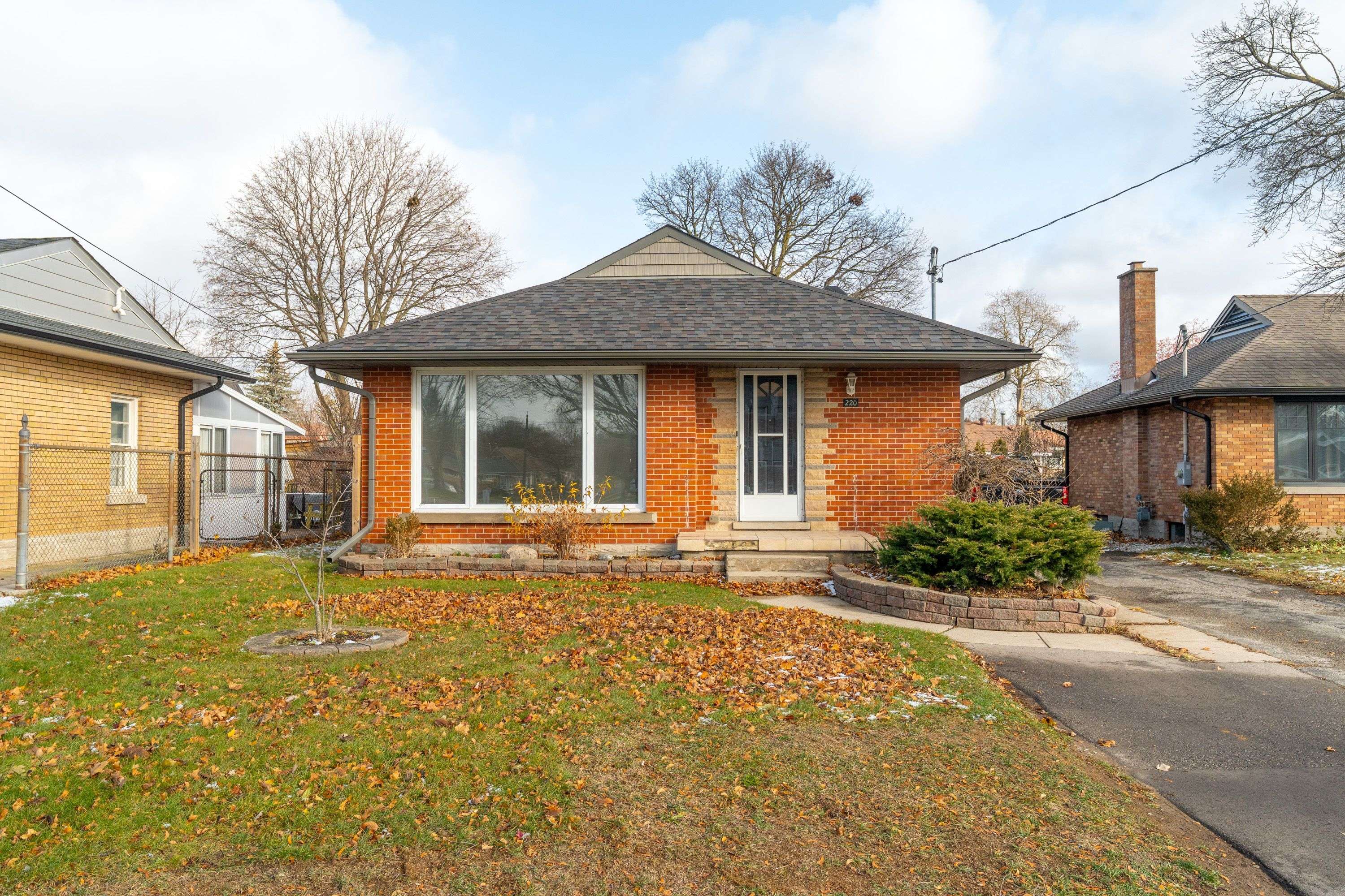 Kitchener, ON N2B 1Z3,220 Bruce ST