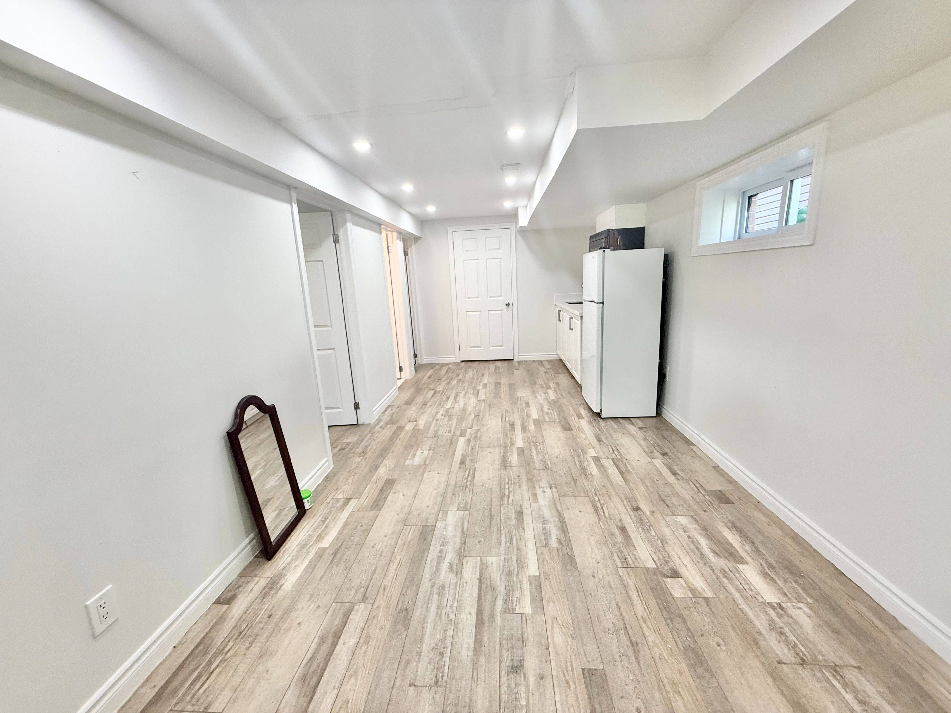 Waterloo, ON N2V 2L1,668A Butternut AVE #B