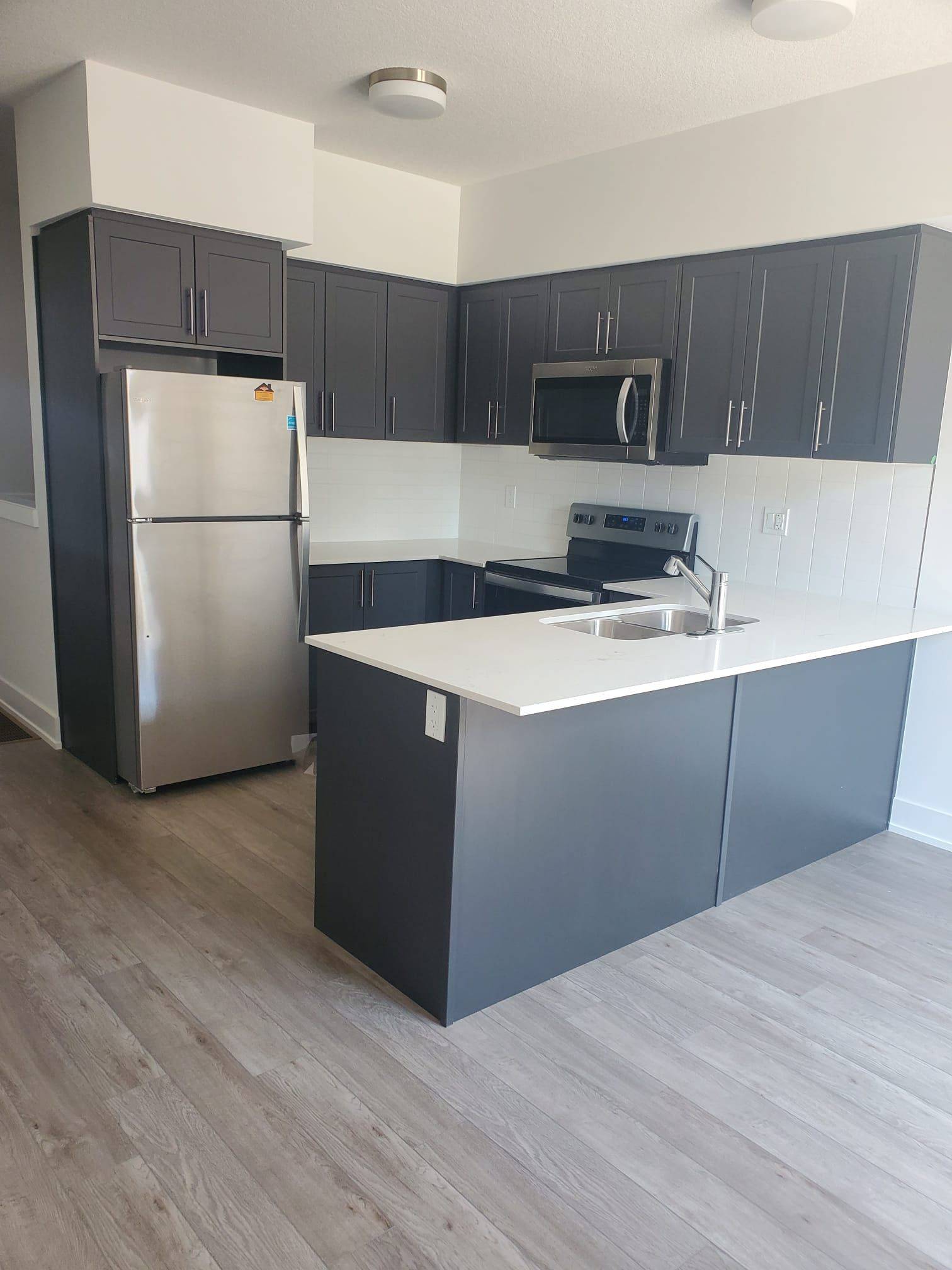 Waterloo, ON N2J 0G1,99 Roger ST N #25